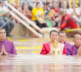 ​ยิ่งใหญ่! พิธีอุ้มพระดำน้ำ ประจำปี 2568 ณ วัดโบสถ์ชนะมาร ปชช. แห่ขอพรแน่น